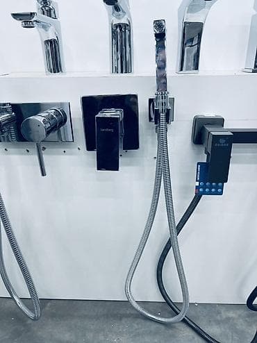 домашний душ: Гигиенические душевые комплекты и смесители для санузла - Настенные и — 6