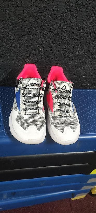 бир: Эркектердин кроссовкасы, 42, Reebok, Колдонулган, түсү - Боз — 2