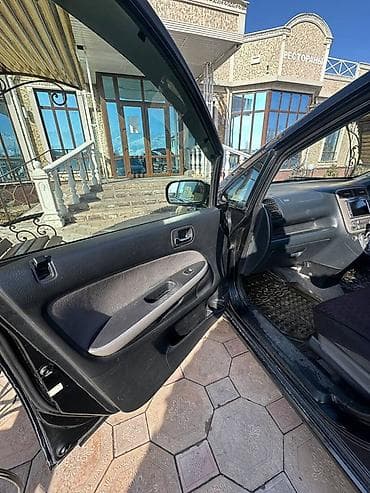 m5 e60: Honda Stream: 2005 г., 1.7 л, Автомат, Бензин, Минивэн — 8