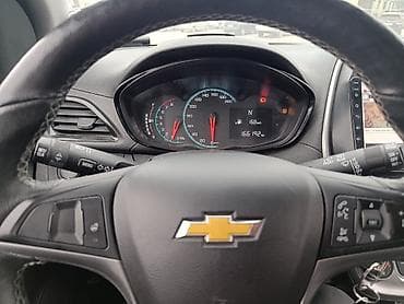 srv 3: Chevrolet Spark: 2016 г., 1 л, Робот, Бензин, Хэтчбэк — 2