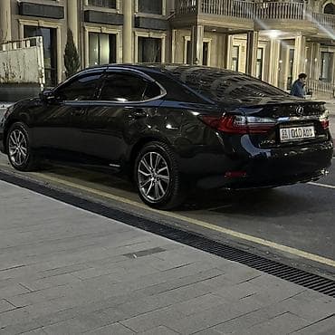 Lexus ES: 2017 г., 2.5 л, Автомат, Гибрид, Седан