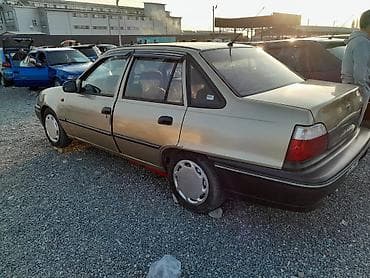 Daewoo Nexia: 2007 г., 1.6 л, Механика, Бензин, Седан