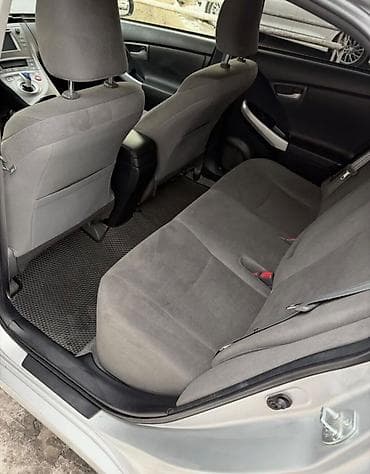 prius v: Toyota Prius: 2014 г. — 4