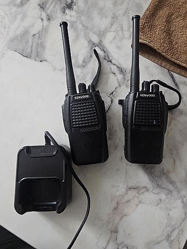 mp3 pleer: Рации Kenwood (набор из 2 штук) с док-зарядной станцией. - — 1