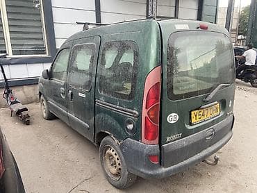 машина ли: Renault Kangoo: 2004 г., 1.4 л, Механика, Бензин, Универсал — 3