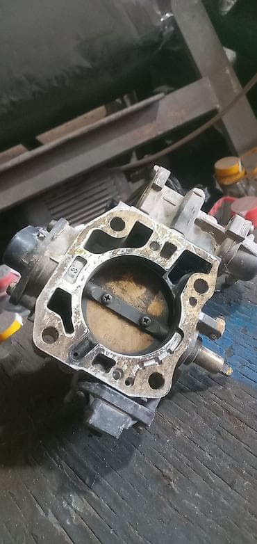 Транспорт: Дроссельная заслонка Honda 2001 г., Б/у, Оригинал, Япония — 1