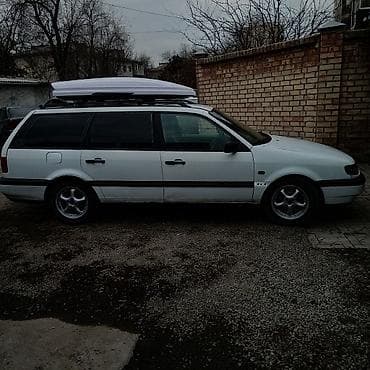 b class: Volkswagen Passat Variant: 1994 г., 1.8 л, Ручные, Бензин, Универсал — 4