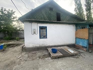 дом рухий: Продаётся жилой дом с приусадебным участком. - Одноэтажные строения — 3