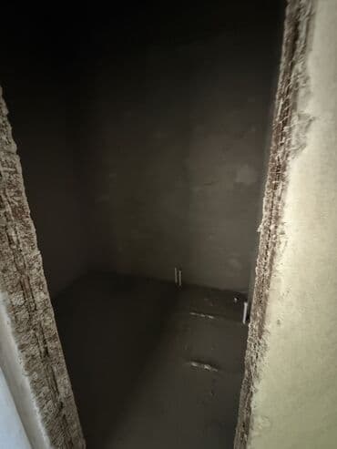 дома бишкек: 1 бөлмө, 52 м², Элитка, 10 кабат, ПСО (өзү оңдоп түзөтүп бүтүү үчүн) — 14