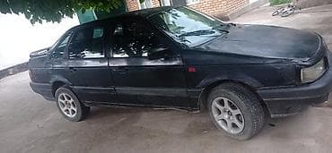 Volkswagen Passat: 1989 г., 1.8 л, Кол менен иштөөчү, Бензин, Седан — 4