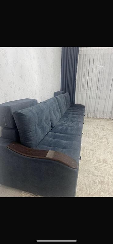 раскладной диван с двумя креслами: Прямой диван, Б/у — 1