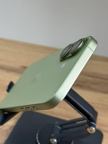 IPhone 17, Б/у, 256 ГБ, Зеленый, Защитное стекло, Чехол, 99 % — 5