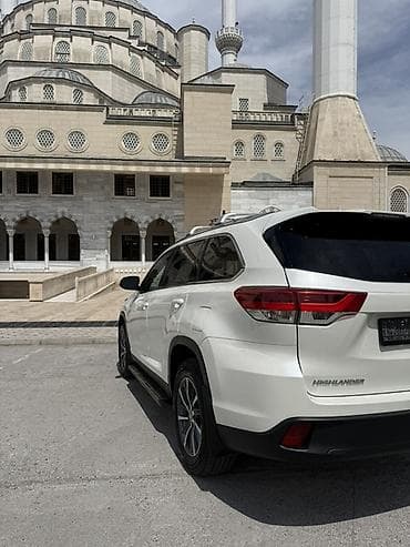 Транспорт: Toyota Highlander: 2019 г., 3.5 л, Автомат, Бензин, Кроссовер — 7