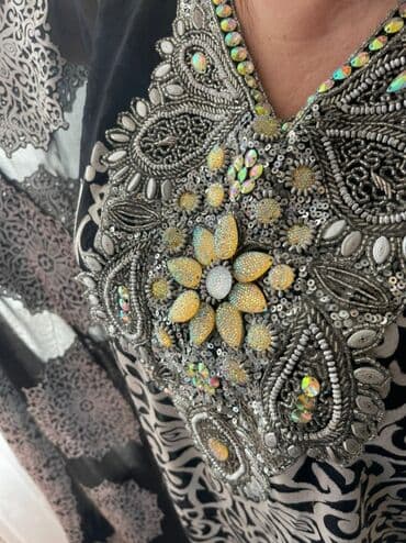 вечерний костюм: Продаю красивое платье в восточном стиле на мероприятие. Выглядит — 5