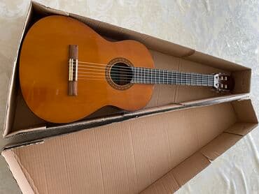 Guitar Yamaha cs40 Классическая гитара Yamaha cs40 -Model: чуть