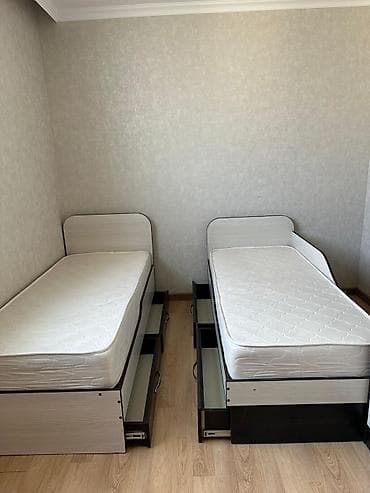 Спальный гарнитур, Б/у, Односпальная кровать, Другая страна производитель, ДСП, Самовывоз at lalafo.kg Спальный гарнитур, Б/у, Односпальная кровать, Другая страна производитель, ДСП, Самовывоз