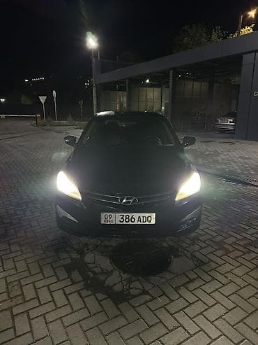 Hyundai Solaris: 2014 г., 1.6 л, Механика, Бензин, Седан — 6
