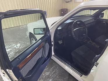 w211 сидения: Mercedes-Benz E-Class: 1994 г., 2.2 л, Автомат, Бензин, Универсал — 5
