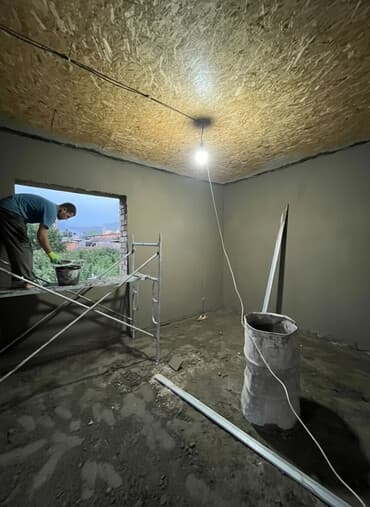 инструмент для огорода: Предлагаются услуги по оштукатуриванию стен и потолков, обеспечивающие — 1