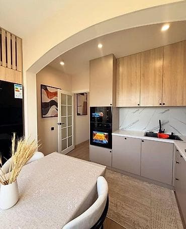 Недвижимость: 2 комнаты, 45 м², 106 серия улучшенная, 8 этаж, Дизайнерский ремонт — 1