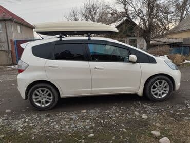 camry 2006: Honda Fit: 2008 г., 1.3 л, Автомат, Бензин, Седан — 8
