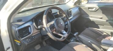 срочно продаю в связи с переездом: Kia Stonic: 2018 г., 1.6 л, Типтроник, Дизель, Кроссовер — 3