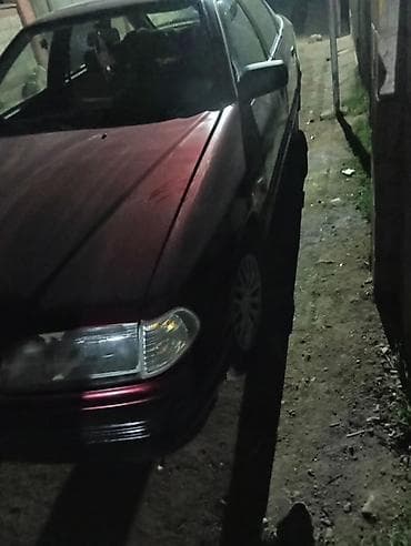 Ford Sierra: 1993 г., 2 л, Механика, Бензин, Хэтчбэк