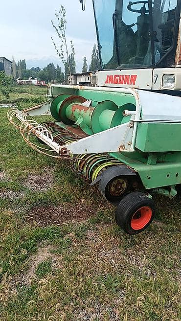 Транспорт: Подборщик и жатка для кормоуборочного комбайна CLAAS JAGUAR. - — 1