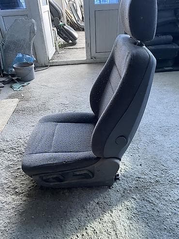 Детали салона: Переднее сиденье, Ткань, текстиль, Mercedes-Benz 2001 г., Б/у, Оригинал, Германия — 2