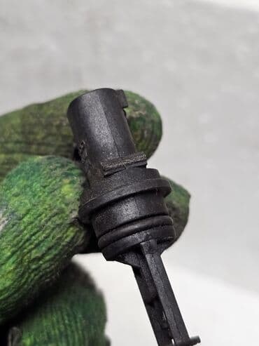 купить датчик температуры охлаждающей жидкости: Mercedes-Benz 2000 г., Б/у, Оригинал, Германия — 9