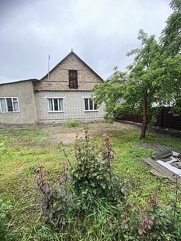в одной семье: Продается дом с участком Комнат: 5 Площадь: 103 кв.м Участок: 4 сот — 5