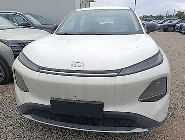 jac t8: Changan Qiyuan Q05: 2026 г., 0.1 л, Робот, Электромобиль, Кроссовер — 1