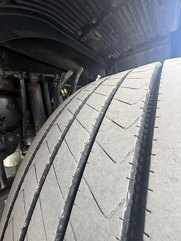 hyundai xcient: Шины 315 / 60 / R 22,5, Грузовики/Автобусы, Jinyu — 3