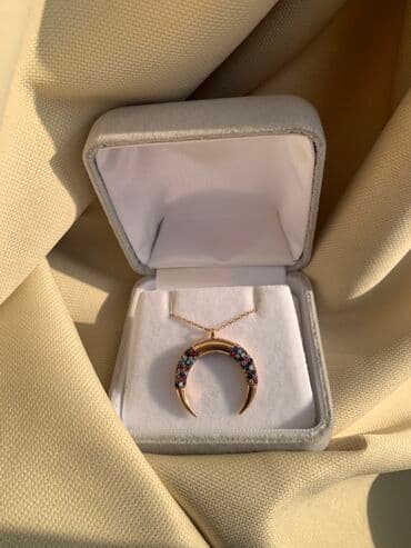 свадебные платья от производителя: Цепочки с кулоном по 1500 сом.
Серебро 925. 
Длина регулируется — 13