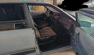 Audi 100: 1987 г., 2.2 л, Механика, Бензин, Седан