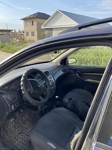 smart open: Ford Focus: 2001 г., 1.8 л, Механика, Бензин, Хэтчбэк — 5