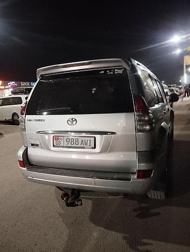 минивен левый: Услуги джипа Toyota Land Cruiser Prado - Вместительный 7-местный — 3
