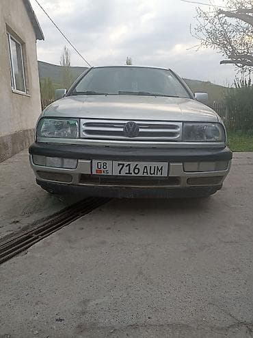 lexus es 2016: Volkswagen Vento: 1993 г., 1.8 л, Ручные, Бензин, Седан — 1