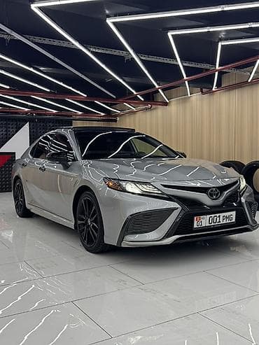 Toyota Camry: 2020 г., 2.5 л, Автомат, Бензин, Седан