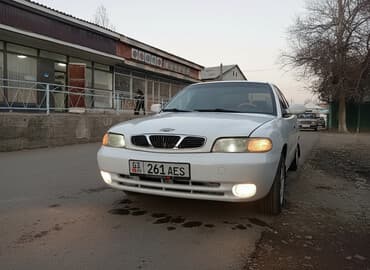Daewoo Nubira: 1997 г., 1.6 л, Механика, Бензин, Седан