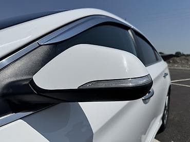 Транспорт: Hyundai Sonata: 2023 г., 2 л, Автомат, Газ, Седан — 7