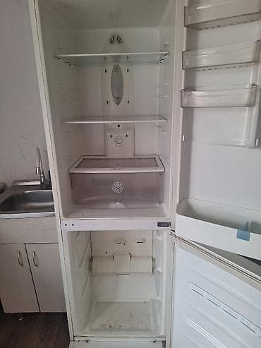 мороженный апарат: Холодильник LG, Двухкамерный — 2