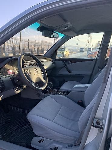 мерседес миллениюм: Mercedes-Benz E-Class: 2000 г., 2.6 л, Автомат, Бензин, Седан — 4