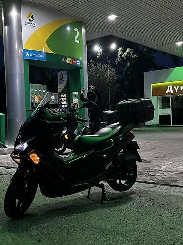 н мах: Макси-скутер Yamaha, 200 куб. см, Бензин — 5