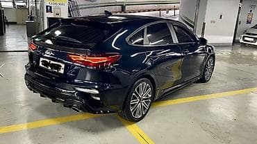 Kia K3: 2019 г., 1.6 л, Робот, Бензин, Хэтчбэк