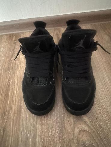 Мужская обувь: Кроссовки Nike Air Jordan 4, цвет чёрный (triple black). Nike Air — 1