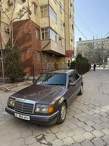 Mercedes-Benz E-Class: 1993 г., 2.2 л, Автомат, Газ, Седан