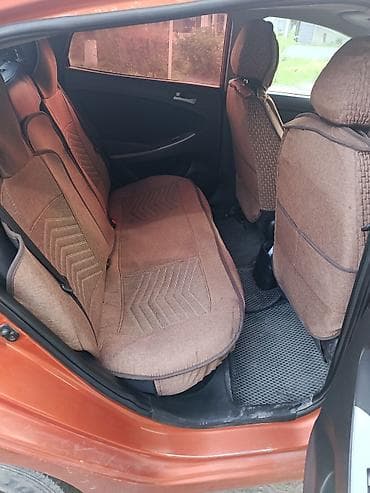 Hyundai Solaris: 2015 г., 1.6 л, Автомат, Газ, Седан — 5