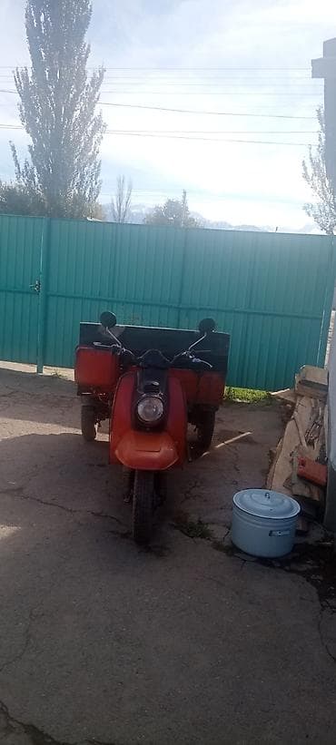 Грузовой мотороллер с бортовой платформой - Трёхколёсный грузовой