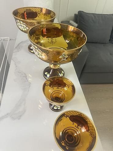 Жарык кылуу: Набор богемских фруктовниц и конфетниц ваз на ножке из цветного стекла — 4